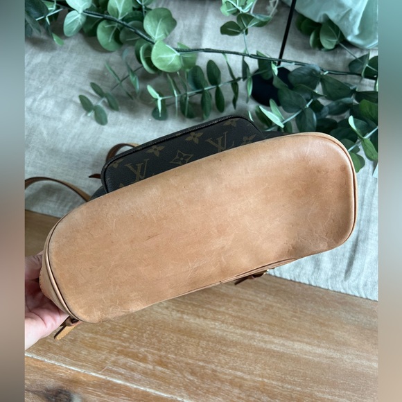 Louis Vuitton Montsouris PM Backpack - Picture 2 of 9